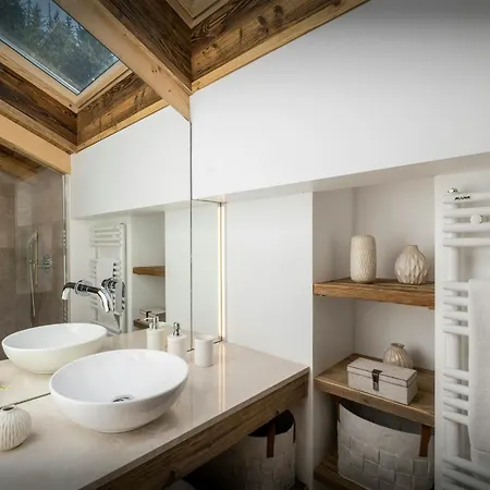 Tinatha - Ovo Network ラ・クリュサ