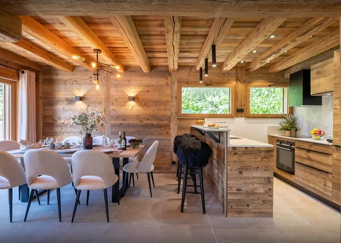 Tinatha - Ovo Network Chalet *